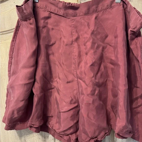 Athleta Calm Cool Short - Picture 2 of 4